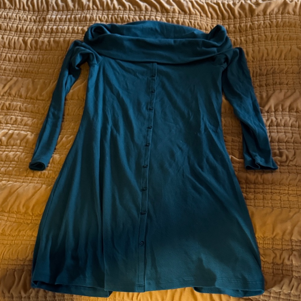 Elegant Teal Long Sleeve Dress